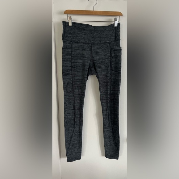 𝅺athleta CHATURANGA Cropped TIGHTS Womens Size Medium Gray Space Dye - Picture 1 of 8